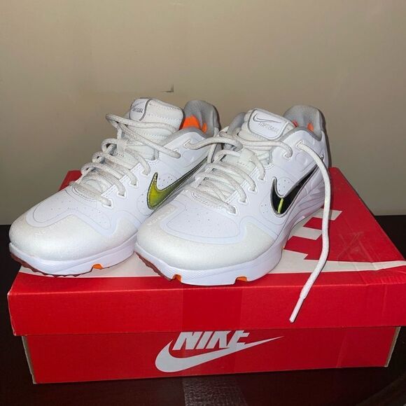 Nike NWOT alpha huarache elite 2 Softball Turfs Size 6 - Picture 2 of 11